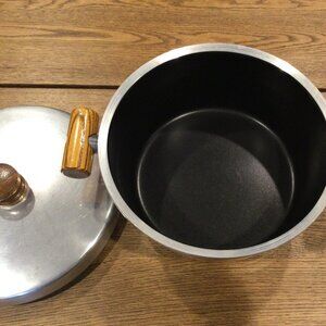 Vintage Mid Century Mirro 5 Qt - 4.7 Liters Solid Aluminum  Pot with Oak Wood